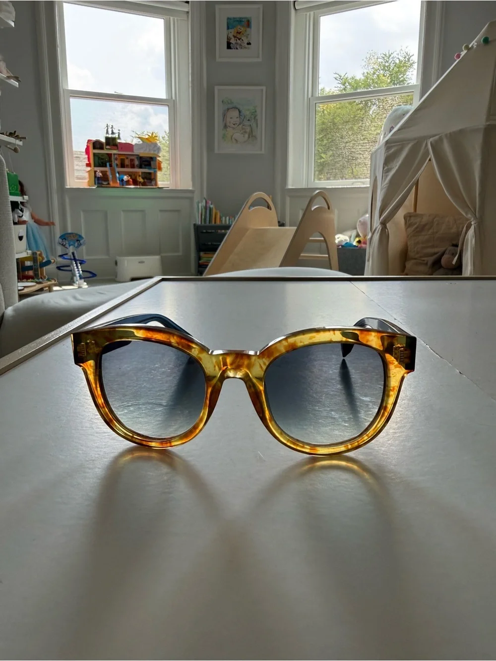 Fendi Tortoiseshell Round Sunglasses with Amber Frame and Gradient Lenses